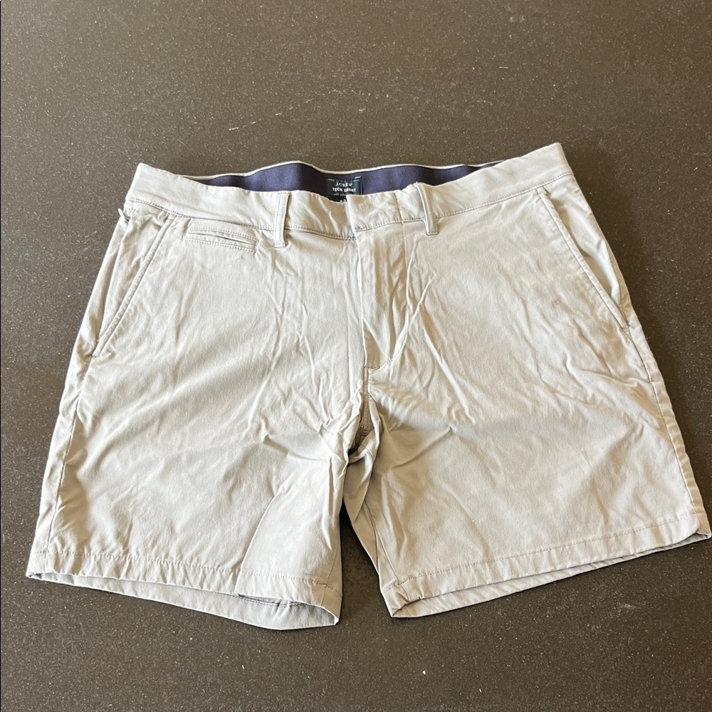 J. Crew Men's Light grey Flat Front Shorts